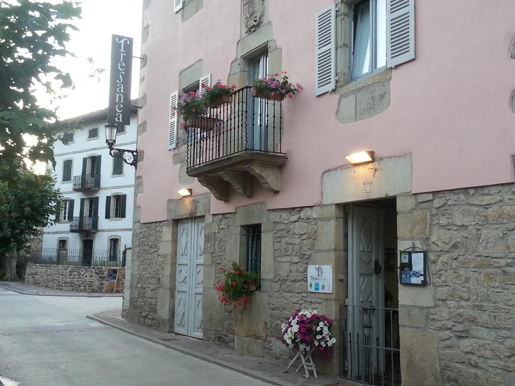 Tresanea Apartamentos Ituren Exterior photo